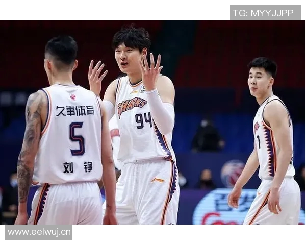 深圳足球队转型之路探索城市联赛新机遇与挑战